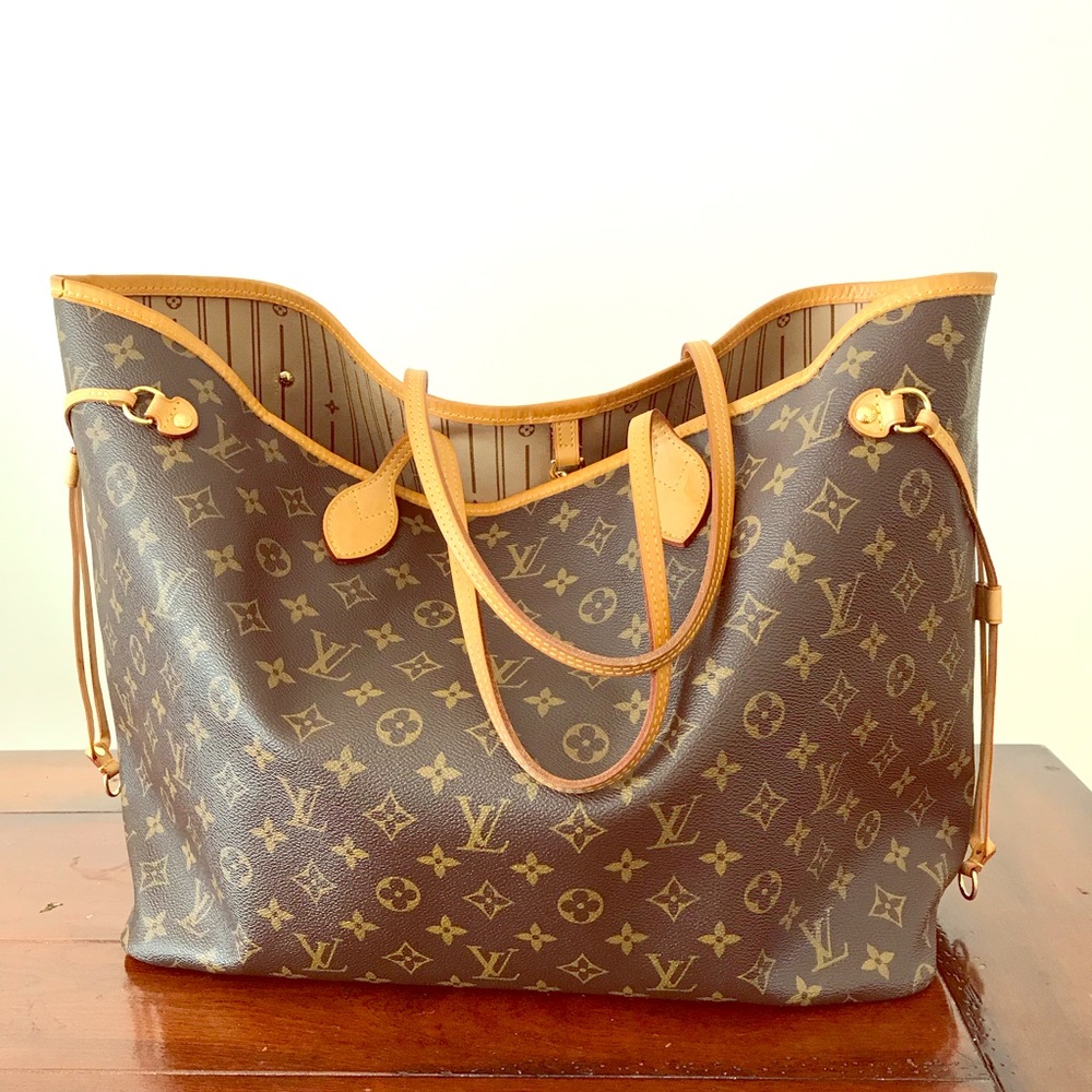 Louis Vuitton GM Monogram Authentic